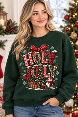 Mockup người mẫu nữ mặc áo Holly Jolly Christmas Tree